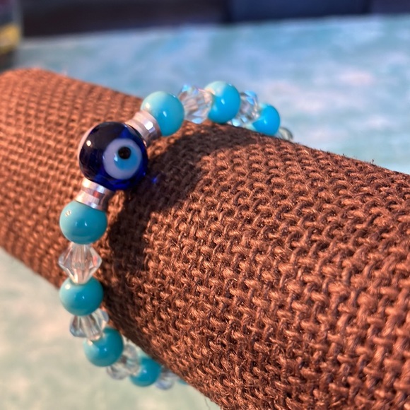 Evil Eye Stretch Bracelet - Picture 2 of 5